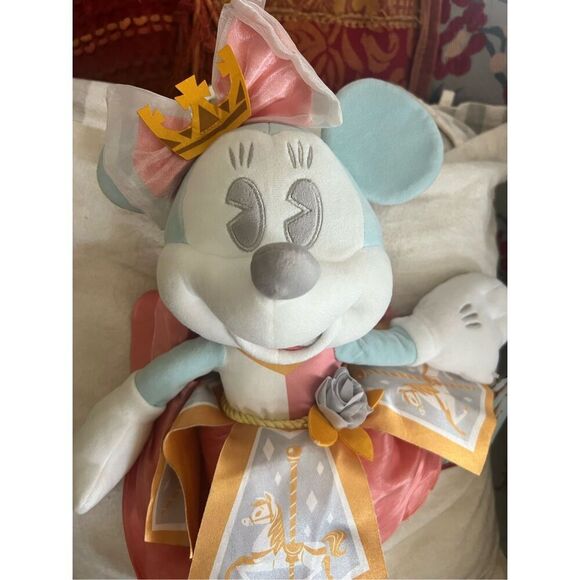 NWT DISNEY Minnie Mouse Main Attraction Grand Carousel 17” - Picture 11 of 11